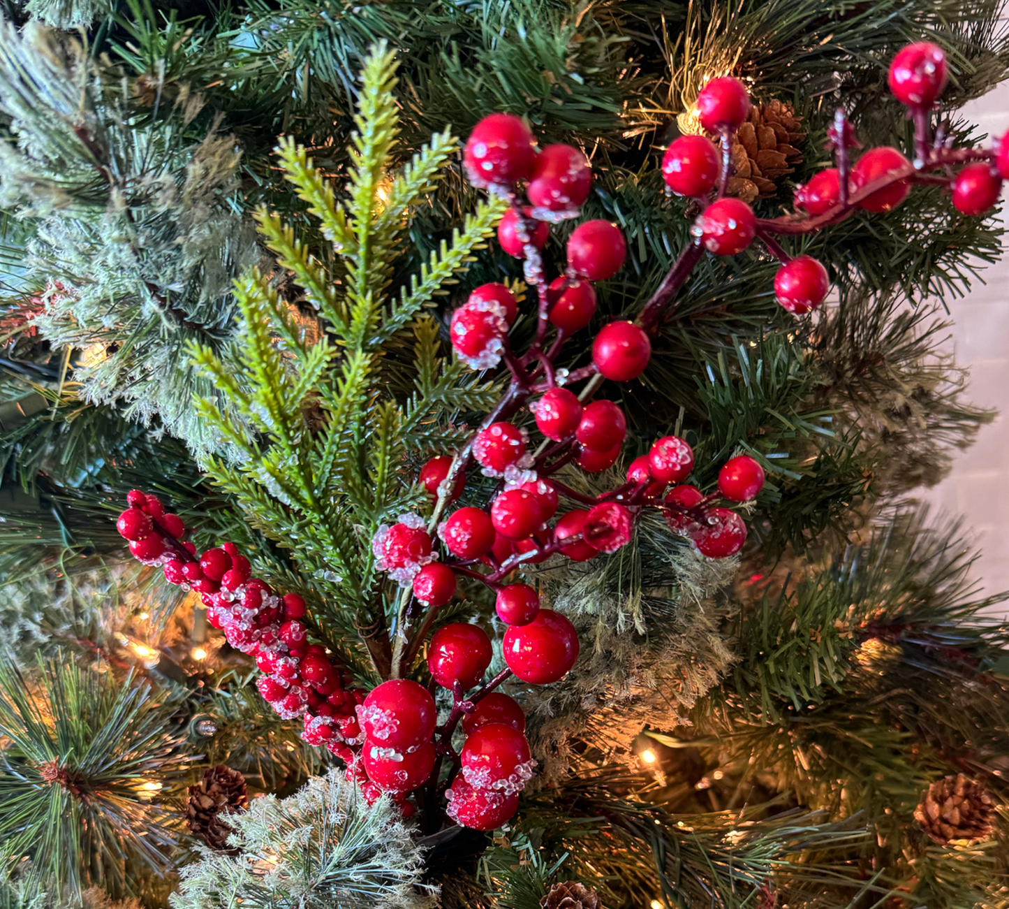 Frosted Berry Mini Spruce Spray - The Sandy Santa