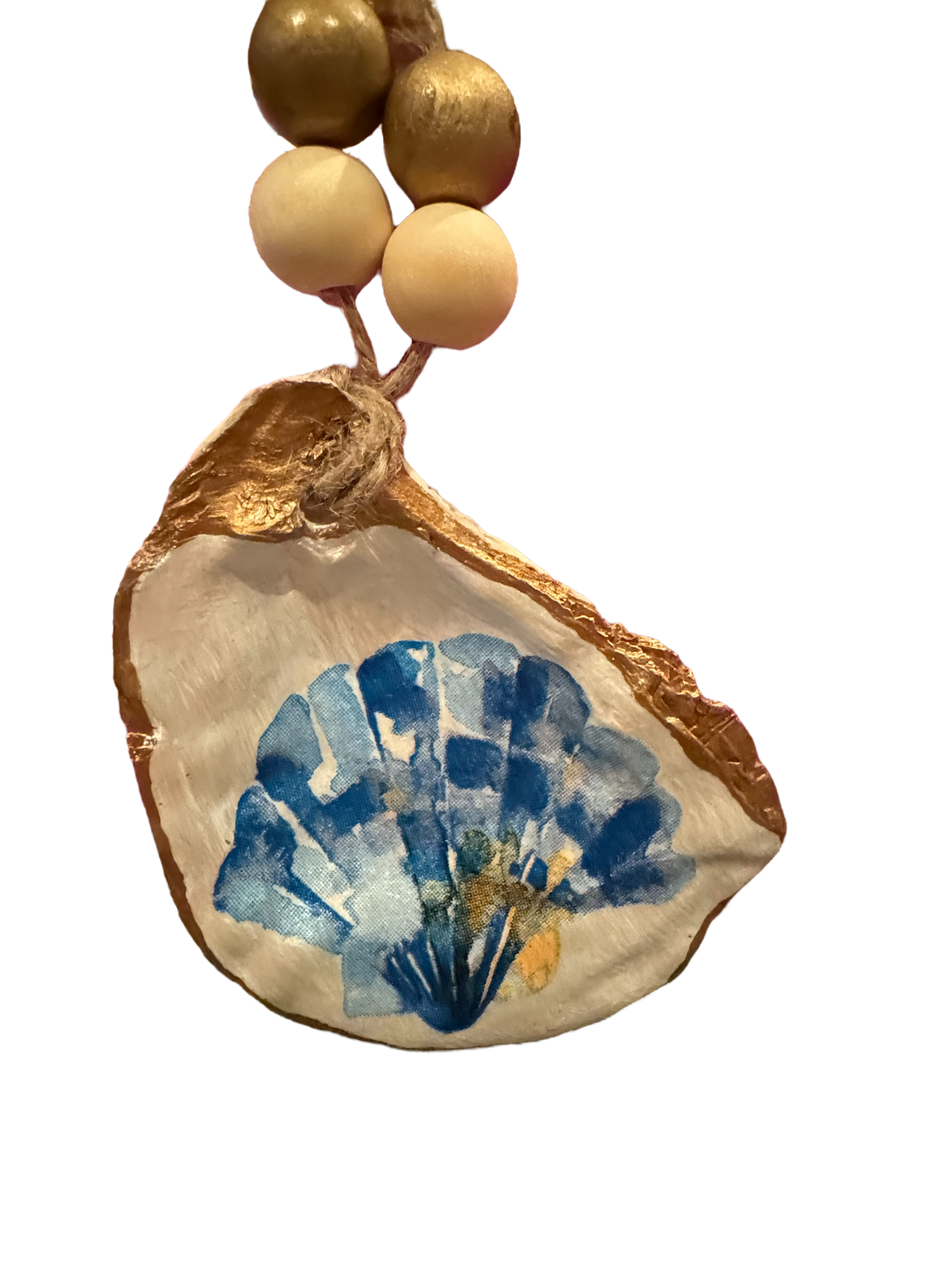 Coastal Charm - Scallop shell - The Sandy Santa