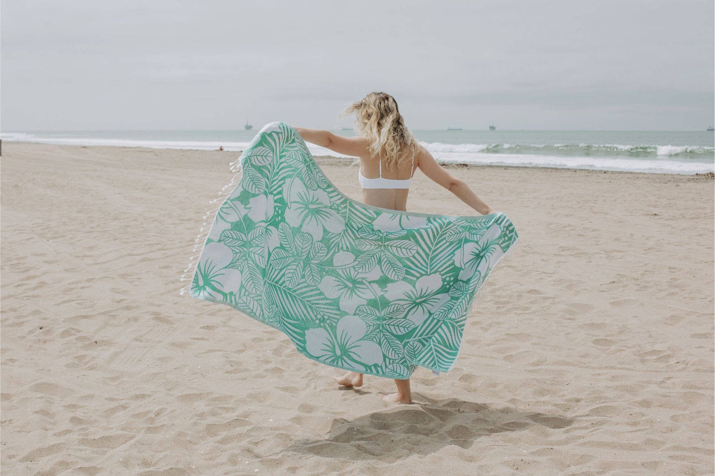 Hawaiian Flower Reversible Cotton Turkish Towel, Mint - The Sandy Santa