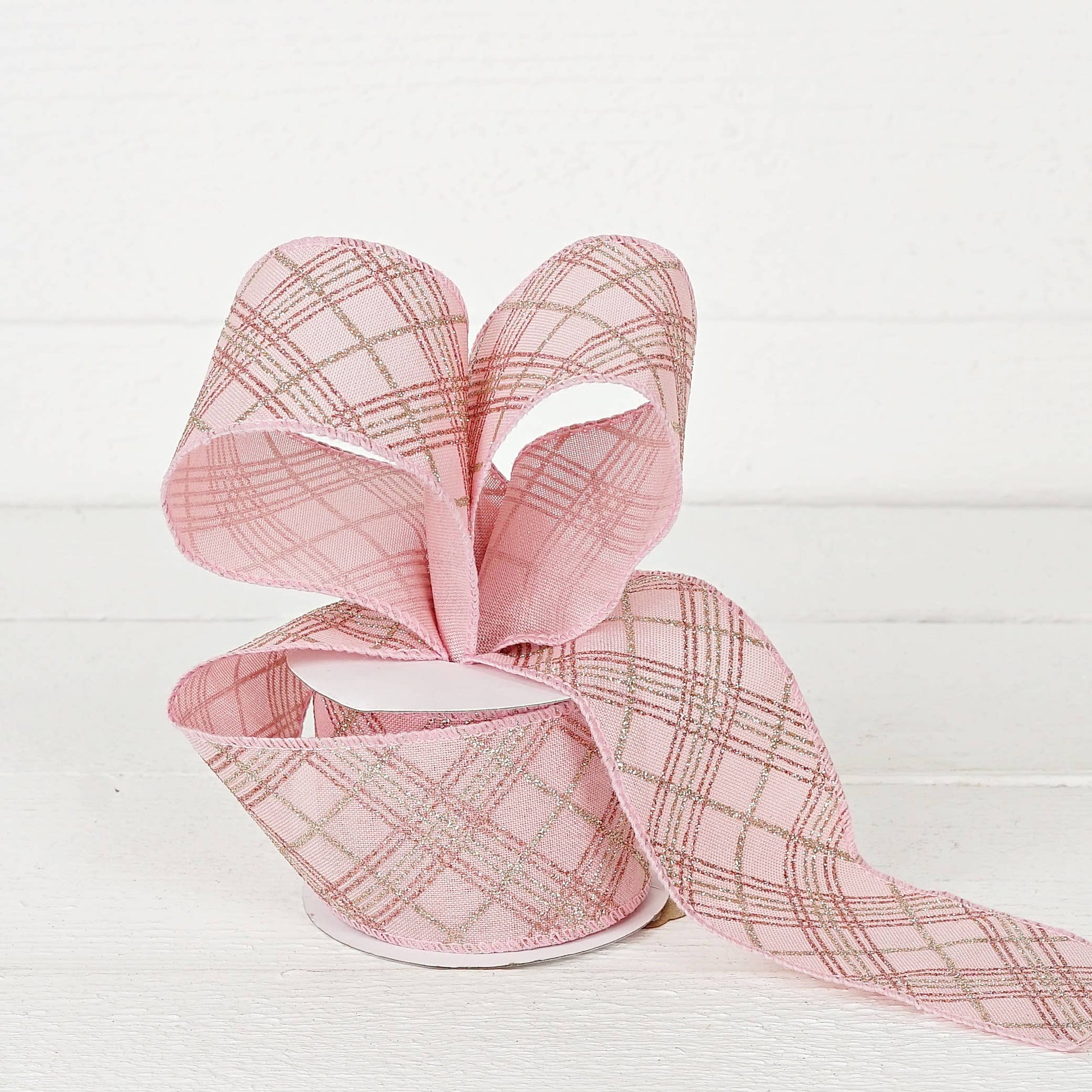 Wired Rose and Silver Checkers - The Sandy Santa